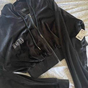 cropped zip up sweater